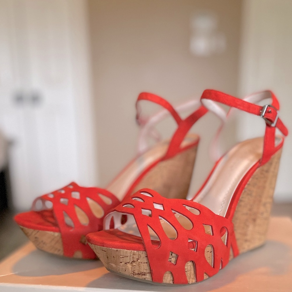 BCBGeneration Paulina - Max Red Nubuck wedge sandal